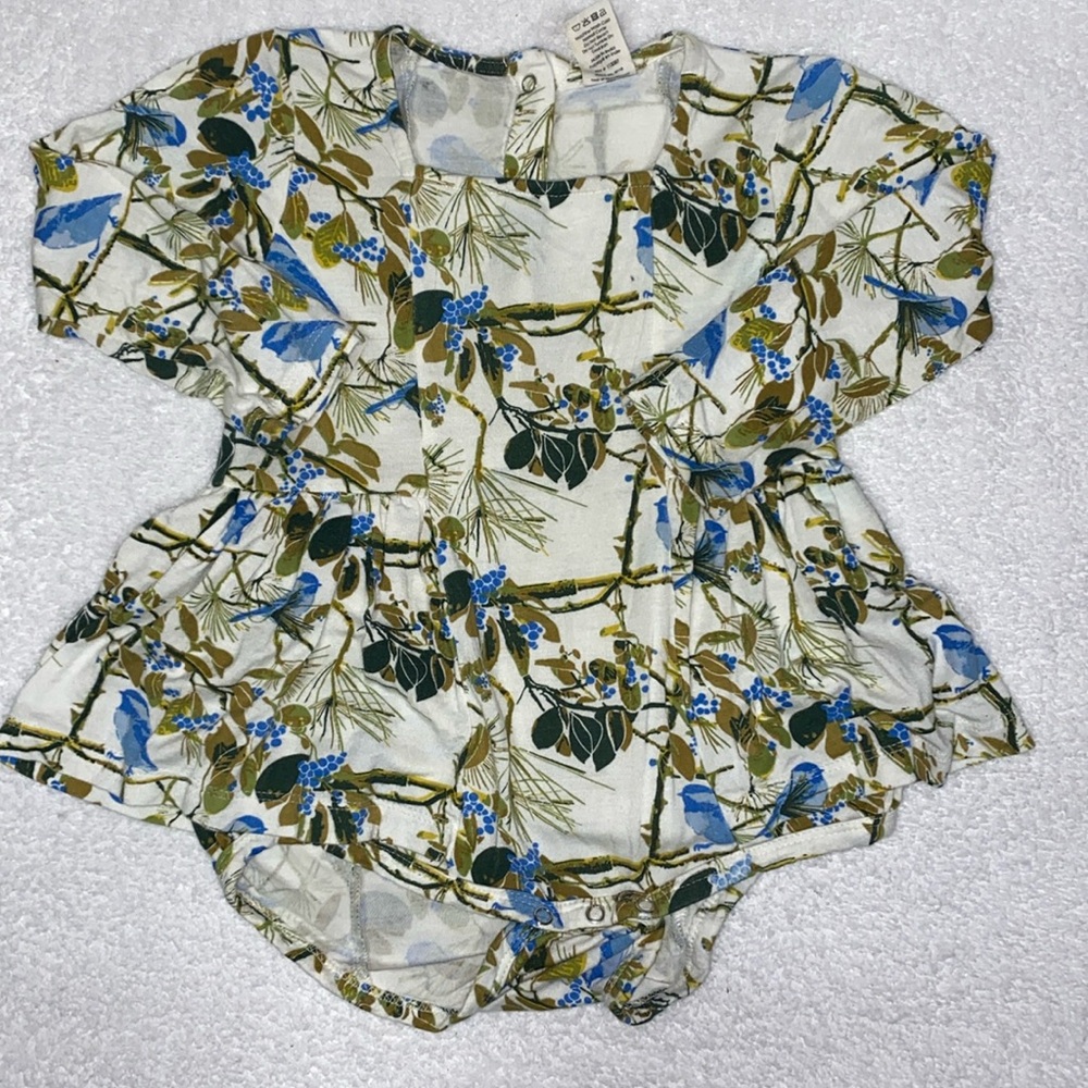 Kate Quinn side skirted bamboo long sleeve bodysuit 18/24m